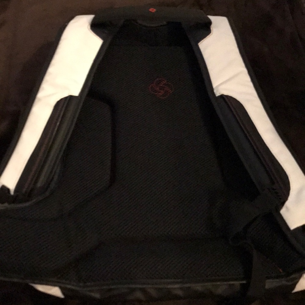 Samsonite white and black backpack - Picture 4 of 4